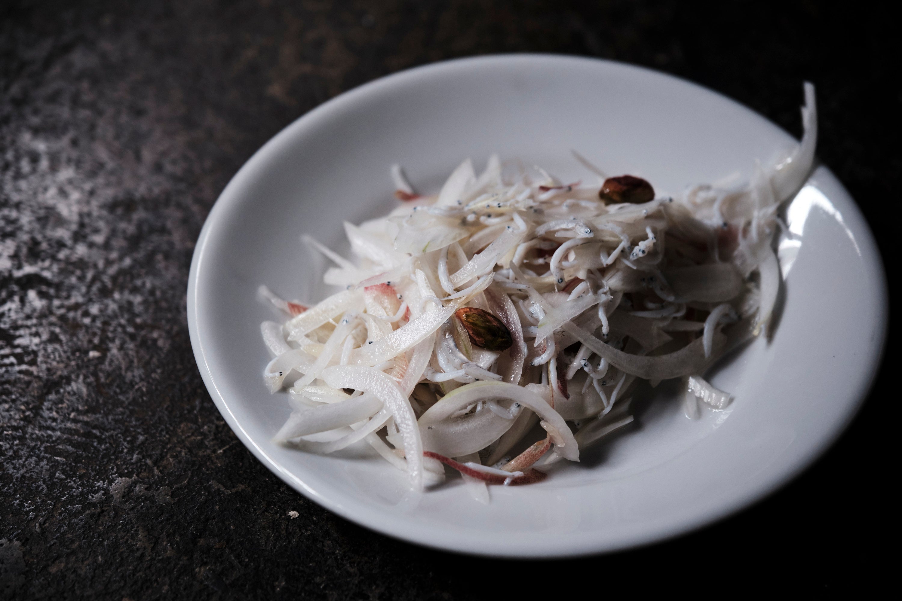 玉ねぎとミョウガのしらすサラダ