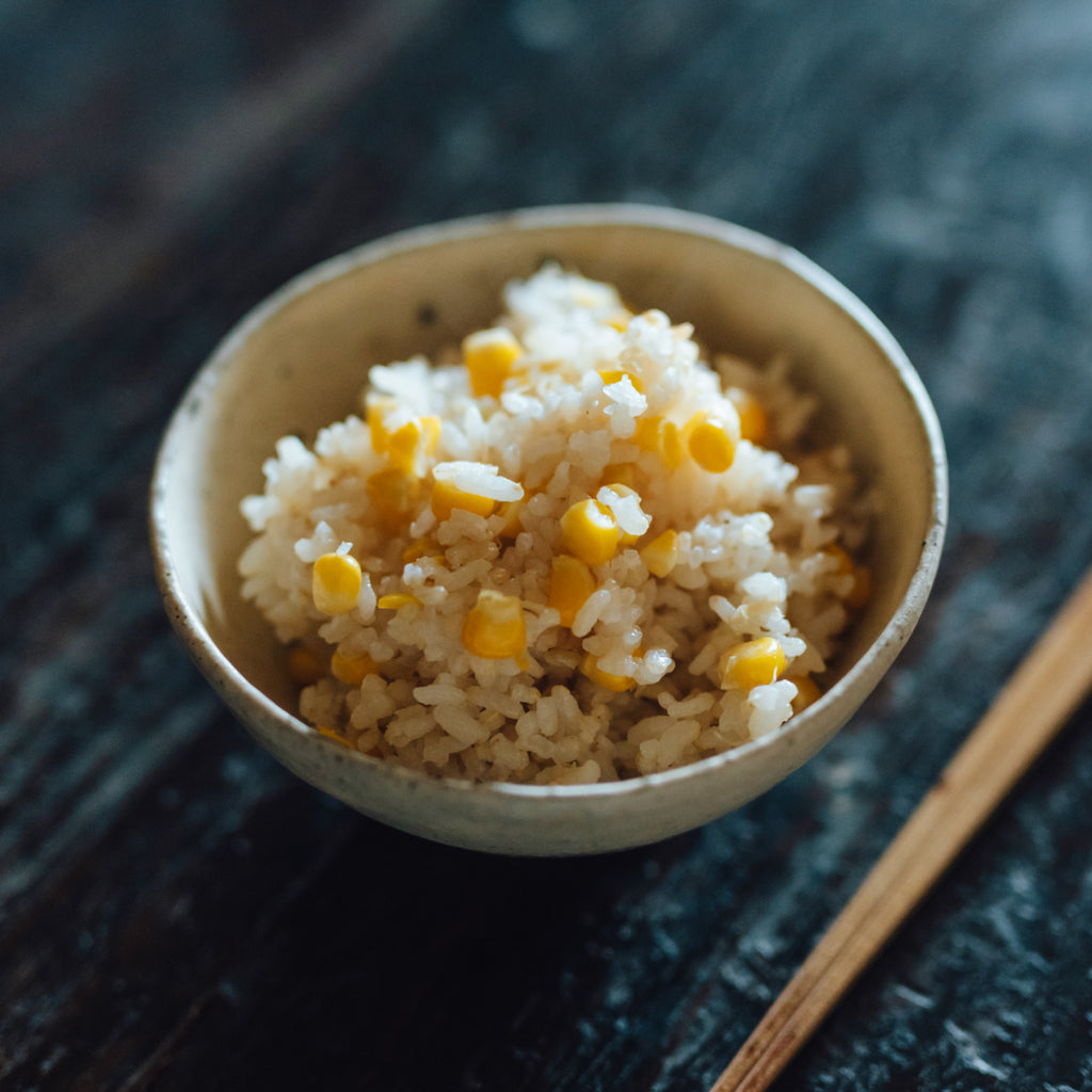 とうもろこしご飯（三分づき米）