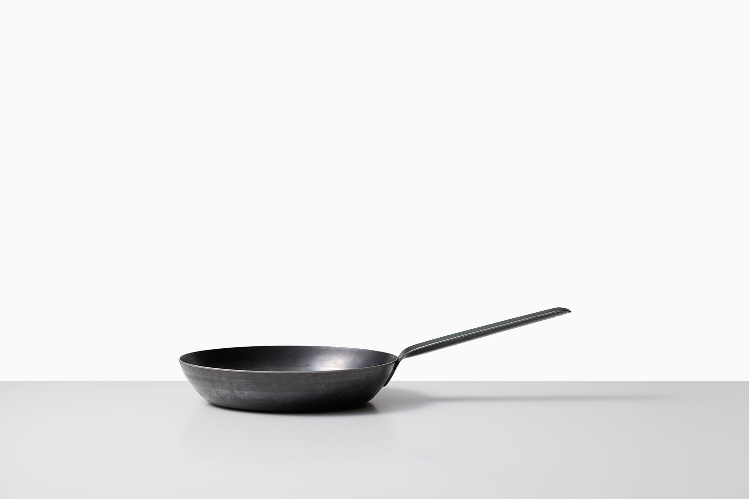 鉄打出しフライパン （山田工業所） | 0.1%の『素の味』があつまる