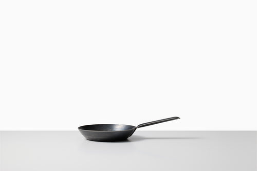 鉄打出しフライパン （山田工業所）