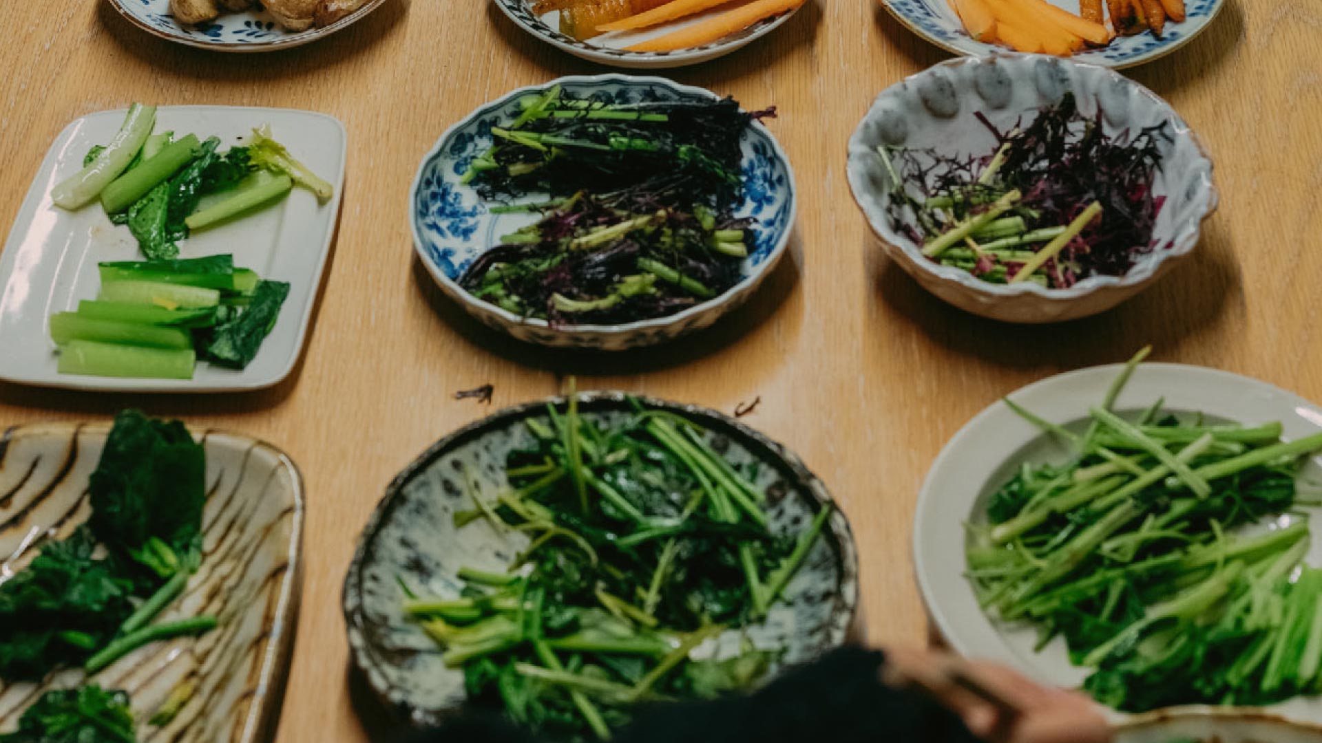 とにかく食べる。必ず訪れる。『素の味』は、“情報“や“正しさ“ではなく「おいしい！」をはじまりに選定してます。